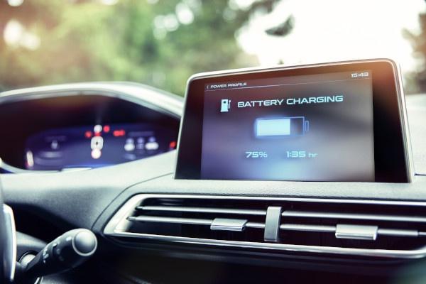Range anxiety: non facciamoci fermare dalla paura!