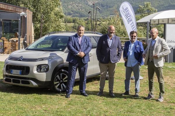 Program Autonoleggio partner di Fleet Manager On The Road consegna un’auto in comodato d’uso gratuito al Comune di Amatrice